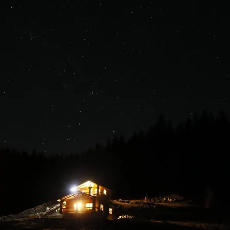 Casa de hóspedes под звездите Pamporovo